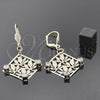 Arete Colgante 89.009 Oro Laminado, Diseño de Oja, con Blanca Zirconia Cubica, Diamantado, Tono Dorado