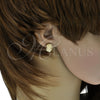Argolla Huggie 02.156.0162 Oro Laminado, Diseño de Cisne y Pajaro, con Blanca Micro Pave, Pulido, Tono Dorado