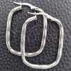 Argolla Mediana 02.389.0155.30 Plata Rodinada, Diseño de Torcido, Diamantado, Tono Plateado