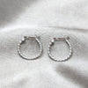 Argolla Pequeña 02.401.0082.18 Plata Rodinada, Diseño de Torcido, Pulido, Tono Plateado