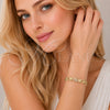 Pulsera Elegante 03.266.0061.08 Oro Laminado, Diseño de Besos y Abrazos y Mariposa, con Blanca Zirconia Cubica, Pulido, Tono Dorado (Thickness, 8 Inches Length)