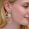Arete Dormilona 02.457.0005 Oro Laminado, Diseño de Flor y Gota, con Cristal Blanca y Zirconia Cubica Blanca, Pulido, Tono Dorado