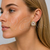 Arete Dormilona 02.465.0012 Oro Laminado, Diseño de Cluster, con Madre Perla Marfil y Zirconia Cubica Blanca, Pulido, Tono Dorado