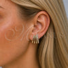 Arete Dormilona 02.204.0102 Oro Laminado, con Micro Pave Blanca, Pulido, Tono Dorado
