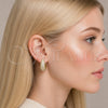 Argolla Huggie 02.267.0078.22 Oro Laminado, con Zirconia Cubica Blanca, Pulido, Tono Dorado