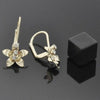 Arete Gancho Frances 02.21.0219 Oro Laminado, Diseño de Flor, con Zirconia Cubica Blanca, Pulido, Dorado