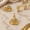 Juego de Arete y Dije de Adulto 10.164.0006 Oro Laminado, Diseño de Elefante, con Cristal Blanca, Pulido, Tono Dorado