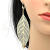 Arete Colgante 65.001 Oro Laminado, Diseño de Oja y File, con Blanca Cristal, Pulido, Tono Dorado