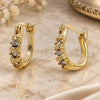 Argolla Huggie 02.164.0023 Oro Laminado, con Cristal Blanca, Diamantado, Tono Dorado