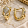 Argolla Huggie 02.156.0169 Oro Laminado, con Micro Pave Blanca, Pulido, Tono Dorado