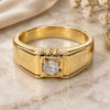 Anillo de Hombre 01.63.0518.09 Oro Laminado, Diseño de Solitario, con Zirconia Cubica Blanca, Pulido, Tono Dorado (Tamaño 9)