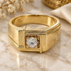 Anillo de Hombre 01.63.0443.08 Oro Laminado, Diseño de Solitario, con Zirconia Cubica Blanca, Diamantado, Tono Dorado (Tamaño 8)