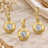 Juego de Arete y Dije de Adulto 10.150.0031.2 Oro Laminado, con Cristal Blanca, Diamantado, Tono Dorado