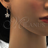 Arete Colgante 02.217.0059 Oro Laminado, Diseño de Flor, con Blanca Zirconia Cubica, Pulido, Tono Dorado