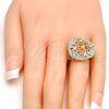 Anillo Elegante 01.99.0096.08 Oro Laminado, Diseño de Flor, Diamantado, Dos Tonos (Size 8)