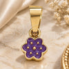 Dije Elegante 05.163.0067.5 Oro Laminado, Diseño de Flor, Esmaltado Violeta, Tono Dorado