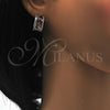 Argolla Huggie 02.210.0090.8.15 Rodio Laminado, Diseño de Gota y Oja, con Zirconia Cubica Granate y Blanca, Pulido, Rodinado