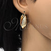 Argolla Pequeña 02.261.0033.20 Oro Laminado, Diseño de Llave Griega, Pulido, Tono Dorado