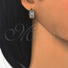 Argolla Huggie 02.210.0153.15 Oro Laminado, con Blanca Zirconia Cubica, Pulido, Dos Tonos