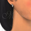 Argolla Huggie 02.332.0016.12 Plata Rodinada, Diseño de Oja, con Zirconia Cubica Blanca, Pulido, Rodinado