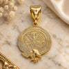 Dije Religioso 05.09.0073 Oro Laminado, Diseño de Angel, Pulido, Tono Dorado