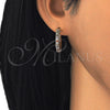 Argolla Huggie 02.264.0006.2.20 Oro Laminado, con Multicolor Micro Pave, Pulido, Tono Dorado