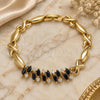 Pulsera Elegante 03.210.0120.07 Oro Laminado, Diseño de Besos y Abrazos, con Zirconia Cubica Negro, Pulido, Tono Dorado (Grosor 08 MM, 7 Pulgadas de Largo)