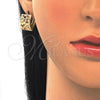 Argolla Huggie 02.266.0039.1.20 Oro Laminado, Diseño de Corazón, con Granate and Blanca Micro Pave, Pulido, Tono Dorado
