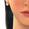 Arete Dormilona 02.344.0024 Oro Laminado, Diseño de Corazón y Amor, con Blanca Micro Pave, Pulido, Tono Dorado