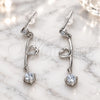 Arete Largo 02.367.0023 Plata Rodinada, Diseño de Corazón, con Zirconia Cubica Blanca, Pulido, Rodinado