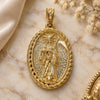 Dije Religioso 05.351.0052 Oro Laminado, Diseño de Santa Muerte, Pulido, Tono Dorado
