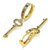 Argolla Huggie 02.377.0010.15 Oro Laminado, Diseño de Llave, con Multicolor Micro Pave, Pulido, Tono Dorado