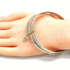 Aro Semanario 07.253.0007.06 Oro Laminado, Diseño de Mano de Dios, con Blanca Zirconia Cubica, Diamantado, Tres Tonos (02 MM Thickness, Size 6 (2.75 Diameter))