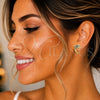 Arete Dormilona 02.344.0064.2 Oro Laminado, Diseño de Delfín, con Multicolor Micro Pave, Pulido, Tono Dorado
