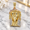 Dije Religioso 05.380.0071 Oro Laminado, Diseño de Jesus, con Cristal Blanca y Negro, Pulido, Tres Tonos