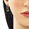 Argolla Huggie 02.213.0214.3.15 Oro Laminado, Diseño de Cartera, con Blanca Micro Pave, Esmaltado Verde, Tono Dorado