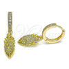Argolla Huggie 02.368.0008.15 Oro Laminado, Diseño de Leon, con Blanca Micro Pave, Pulido, Tono Dorado