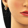 Argolla Huggie 02.210.0491.1.15 Oro Laminado, Diseño de Flor, con Granate Zirconia Cubica, Pulido, Tono Dorado
