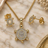 Juego de Arete y Dije de Adulto 10.284.0014.1 Oro Laminado, Diseño de Tortuga, con Micro Pave Blanca, Pulido, Tono Dorado