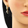 Argolla Huggie 02.210.0533.1.15 Oro Laminado, Diseño de Delfín, con Multicolor Micro Pave, Pulido, Tono Dorado