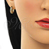 Argolla Huggie 02.210.0557.4.12 Oro Laminado, con Multicolor Zirconia Cubica, Pulido, Tono Dorado