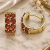 Argolla Huggie 02.210.0615.12 Oro Laminado, con Zirconia Cubica Granate, Pulido, Tono Dorado