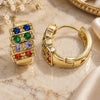 Argolla Huggie 02.210.0616.1.12 Oro Laminado, con Zirconia Cubica Multicolor, Pulido, Tono Dorado