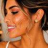 Arete Dormilona 02.199.0034 Oro Laminado, Diseño de Corazón, con Blanca Micro Pave, Pulido, Tono Dorado