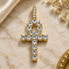 Dije Religioso 05.342.0066 Oro Laminado, Diseño de Cruz, con Zirconia Cubica Blanca, Pulido, Tono Dorado