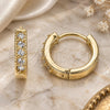 Argolla Huggie 02.210.0637.12 Oro Laminado, con Zirconia Cubica Blanca, Pulido, Tono Dorado