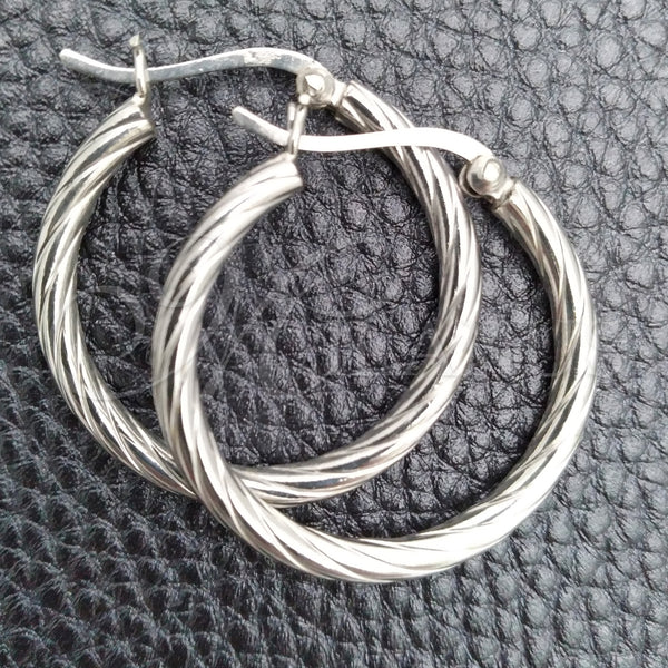 Argolla Mediana 02.395.0001.30 Plata Rodinada, Diseño de Torcido, Diamantado, Tono Plateado