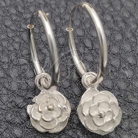 Argolla Pequeña 02.397.0018.15 Plata Rodinada, Diseño de Flor, Pulido, Tono Plateado