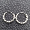 Argolla Pequeña 02.399.0032.15 Plata Rodinada, Diseño de Torcido, Diamantado, Tono Plateado