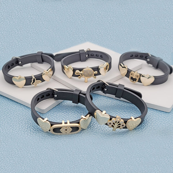 Kit Surtido de 15 Pulseras con Dijes Deslizantes de Oro Laminado al por mayor — SKU 148676